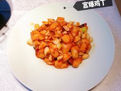 宫爆鸡丁-鲜鱼口老字号美食街