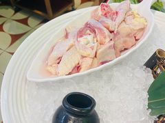 -洪氏嗨捞·广东猪肚鸡·椰子鸡火锅(西咸万象城店)