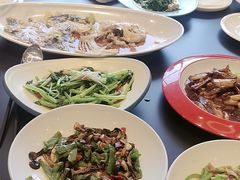 -赶海部落海鲜城(海阳路店)