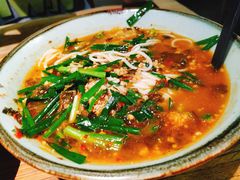 小锅米线-缘生态云南菜·野生菌庭院餐厅(华侨城店)