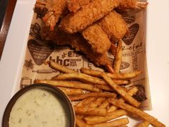 -BHC炸鸡(明洞总店)