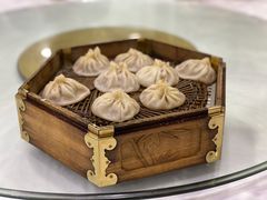 灌汤包-西安贾三灌汤包·回坊小吃·清真炒菜(北院门总店)