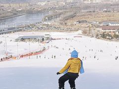 -辽阳弓长岭温泉滑雪场