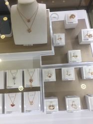 -潮宏基珠宝旗舰店(苏宁广场店)