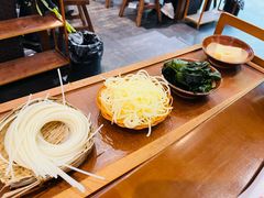 -黔有有贵州酸汤夺夺粉火锅(五味十字店)