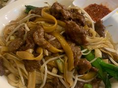 干炒牛河-粤·向群饭店(龙津东路总店)
