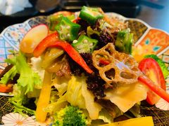 -铭牛烧肉·和牛海鲜自助(高新月牙湖店)
