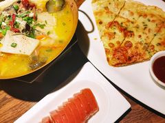 -穿越时尚餐厅(英武中路店)