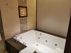 -三亚亚龙湾雅高铂尔曼别墅度假酒店