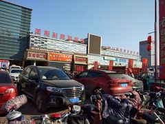 -泺口服装城商贸中心（济泺路店）-停车场