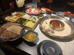 -炙爱鮮貨火锅(中东砂之船店)