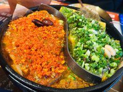 -何师烧烤·小龙虾·江湖川菜·精酿啤酒(成温店)