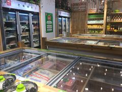 面包甜点陈列柜-锅圈食汇火锅烧烤食材超市(凤城六路店)