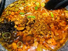 -八月美食小馆(银泰城总店)