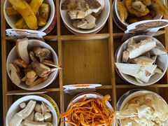 -菌自由丨野生菌火锅特色庭院餐厅(丽江古城店)