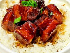 招牌红烧肉-必点海鲜·海肠捞饭·鲅鱼水饺(滨江道店)