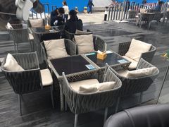 露天位-野萃山·潮汕厚果汁(十亩地店)