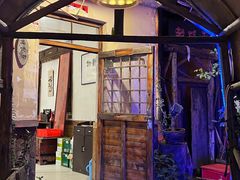 -旺角小渔村·海肠捞饭开创者(环山路店)
