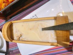 -香巴拉云南餐厅(华莱坞店)