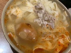 -亮亮面馆(经六路店)
