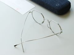 -目艮眼镜SHOWROOM(品牌集合店)