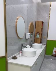 -苗医生专业祛痘·皮肤管理