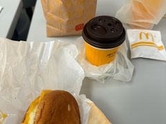 -麦当劳(上海虹桥站30B检票口楼上)