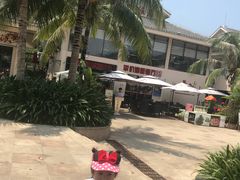 -亚龙湾中心广场