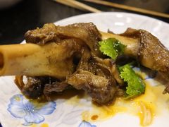精品砂锅羊棒骨-百味源炭火烤翅 ·夜市大排档(酒仙桥店)