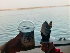 -抱抱地球咖啡馆(国家海洋博物馆店)
