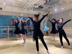 -炫艺舞蹈培训中心(枫尚奥特莱斯店)