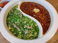 鸳鸯水煮牛肉-成都吃客(九眼桥店)