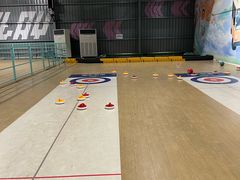 -极限PLAY运动娱乐新世界·团建派对表演休闲馆·室内高空游乐园