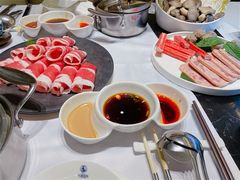 -红鼎豆捞·非遗鲍皇汤火锅(宝丰路店)