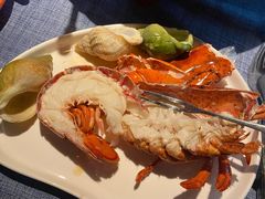 波士顿大龙虾-弦月窗LUNETTE BY AMANDA(复兴路店)