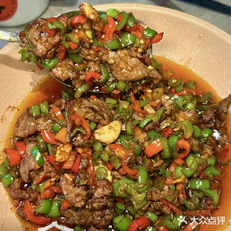 “云南风味，尽在小喜家每一口！”