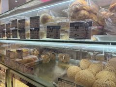 -白玉兰食品甜凤店(合生汇店)