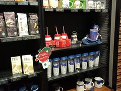 自助调料区-星巴克(上海虹桥新天地二店)