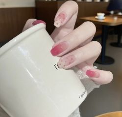 -爱美睫美甲会馆