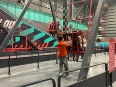 -极限PLAY运动娱乐新世界·团建派对表演休闲馆·室内高空游乐园