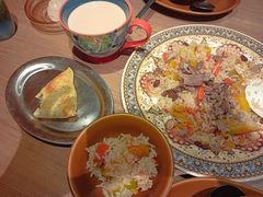 新疆焖锅羊肉抓饭-耶里夏丽·新疆菜·28年喀什老馆(田林东路店)
