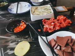-小牛家村·贵州黄牛肉火锅(梦想小镇二分店)