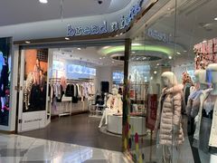 -优衣库(上海虹口龙之梦店)
