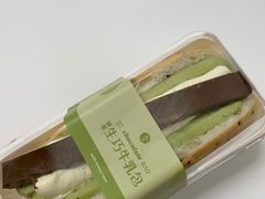 抹茶巧克力牛乳包-迦南·甜品蛋糕(传媒店)
