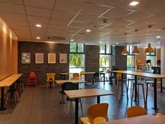 大堂-麦当劳(石坝服务区店)