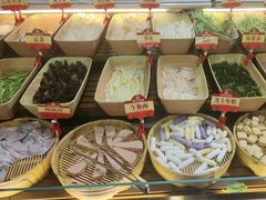 -四囍码头海鲜烧烤自助火锅(外滩南京东路悦荟广场店)