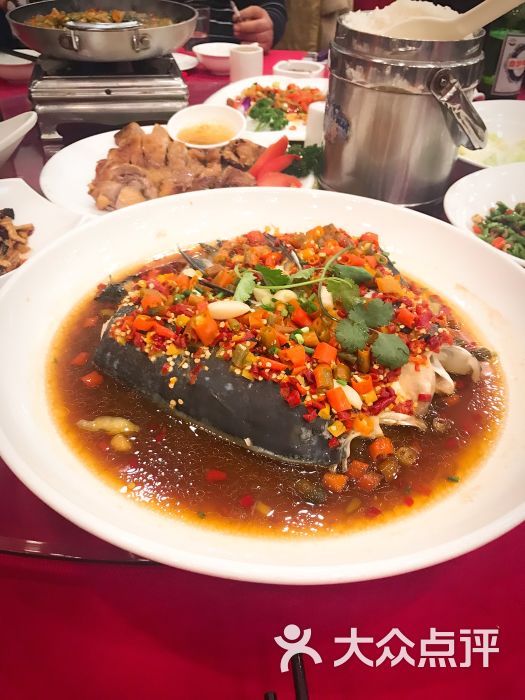 玉楼东(五一路店)剁椒野生鱼头王图片 - 第2张