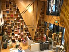 -新华里咖啡书吧(新华书店小寨店)