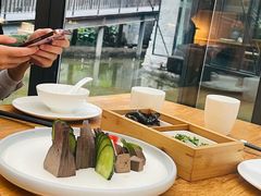-渝半城经典川粤菜(重庆天地店)