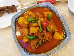 特色的大盘鸡-维吾尔餐厅(宜山路店)